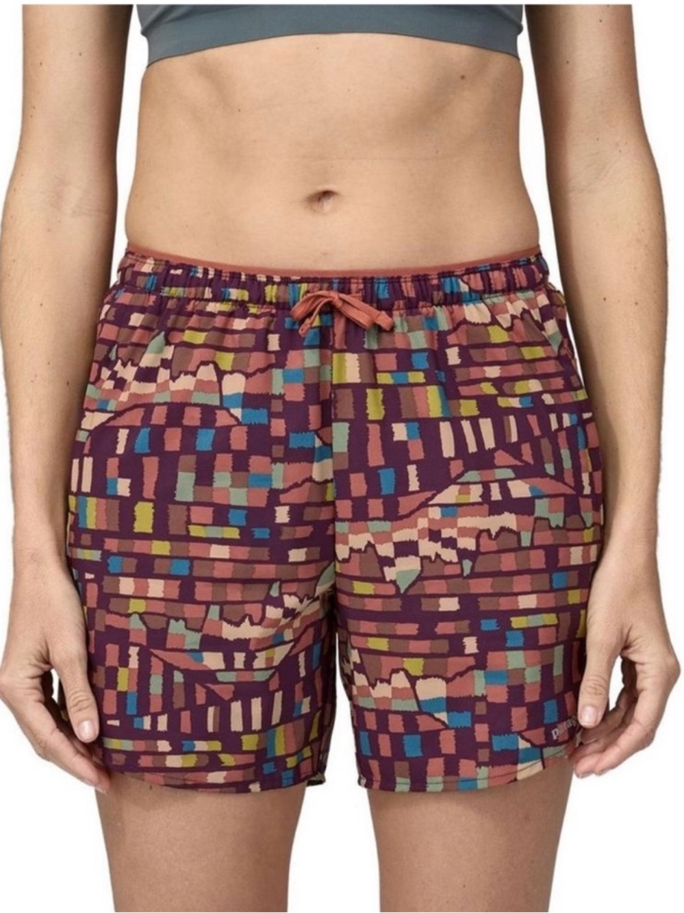 Patagonia Women's Multi Trails shorts geometric "Fitz Roy Patchwork" | XL